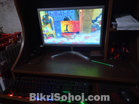 Desktop computer